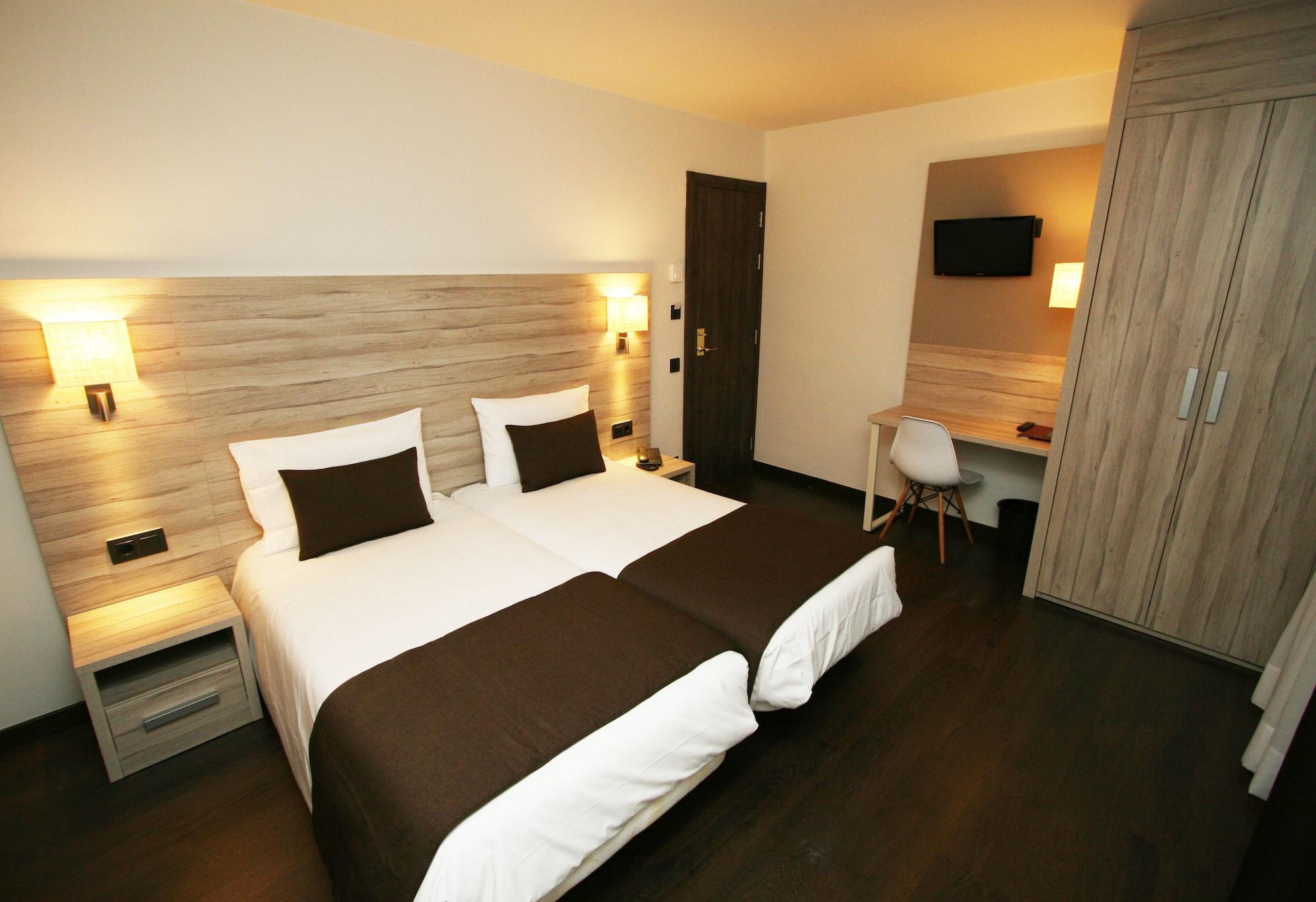 Hotel Pyrenees